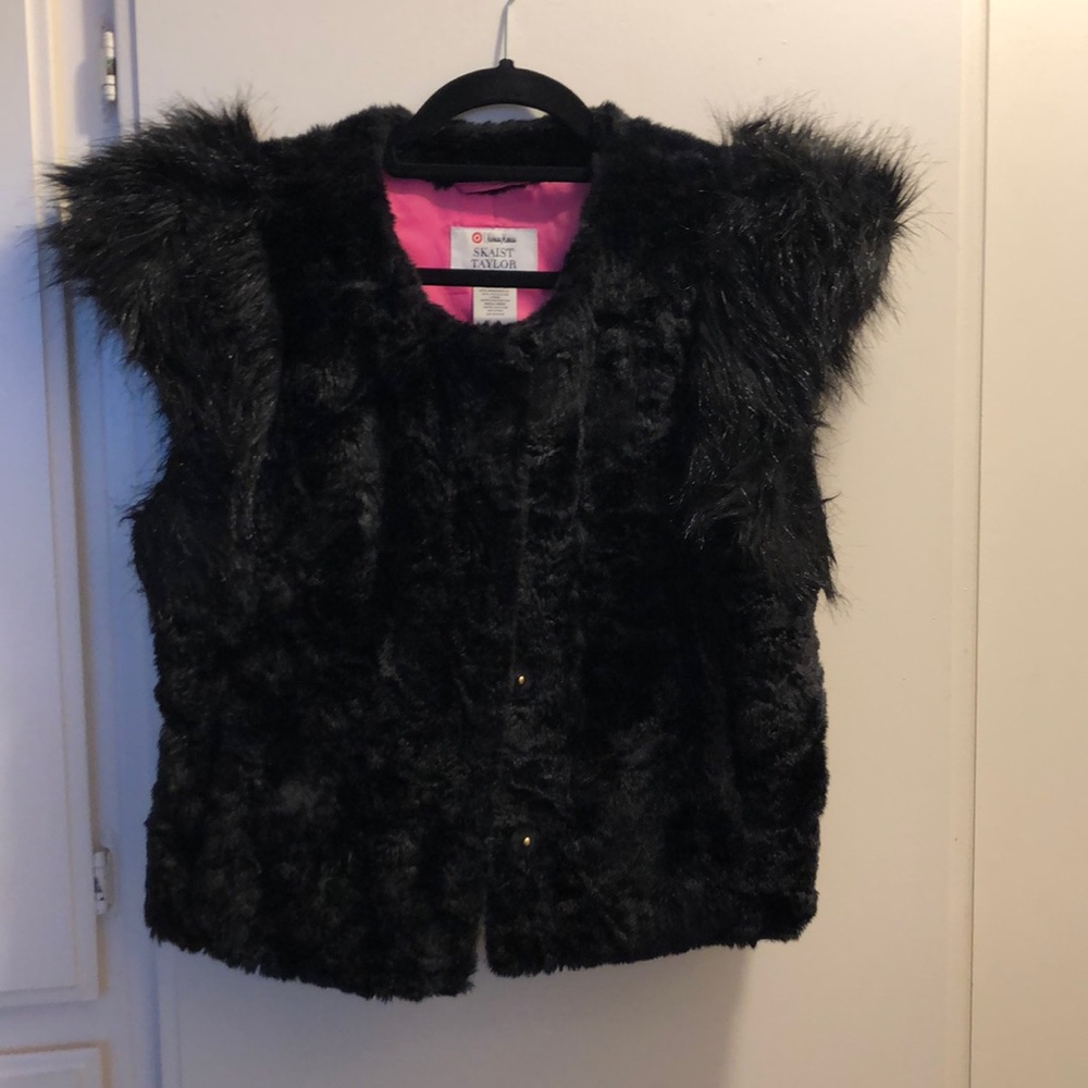 Skaist taylor black fur vest